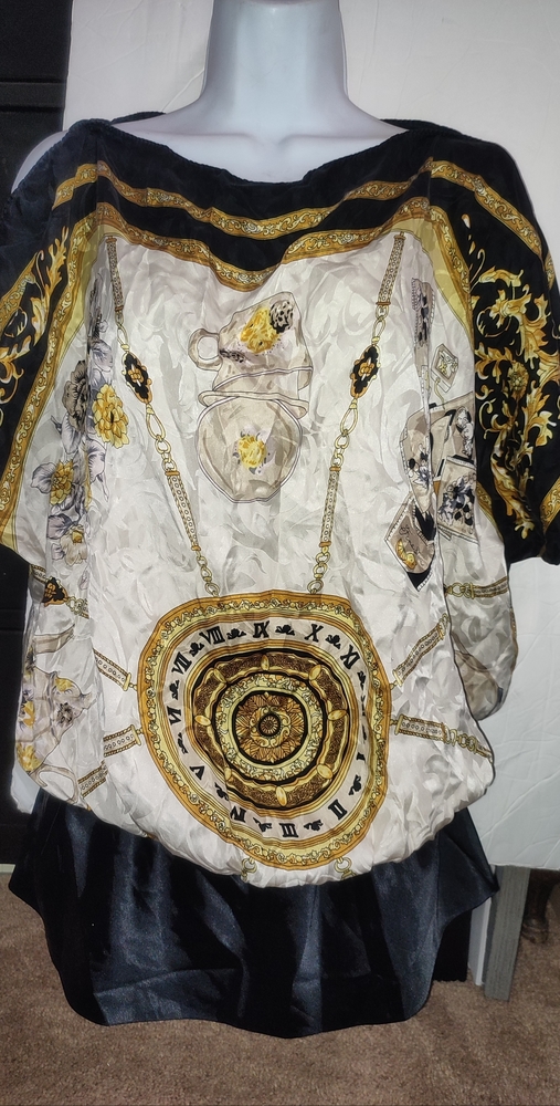 Body Language Blouse - Picture 3 of 12